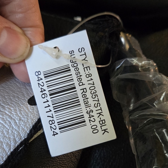 Your Vibe Black lightening bolt CUTE faux leather purse 13"x9" HOST PICK🎈🎉✨️ - Picture 9 of 9